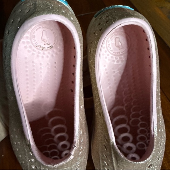 Native Silver gold Sandals with Perforated Design - Picture 9 of 13